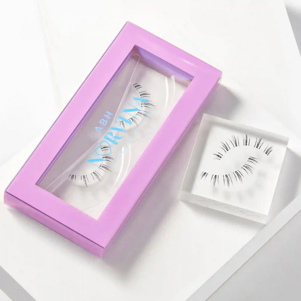 NORVINA® False Eyelashes - A Moment
